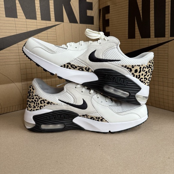 Nike Women's Air Max Excee LEOPARD - HQ2115 100 - White / Black Size Women's 11 - Picture 8 of 9